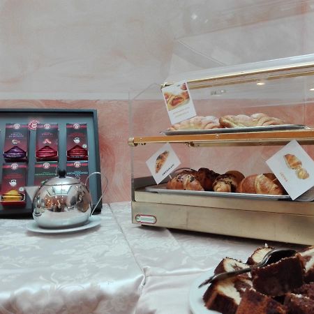 Hotel Ideale Varazze Εξωτερικό φωτογραφία