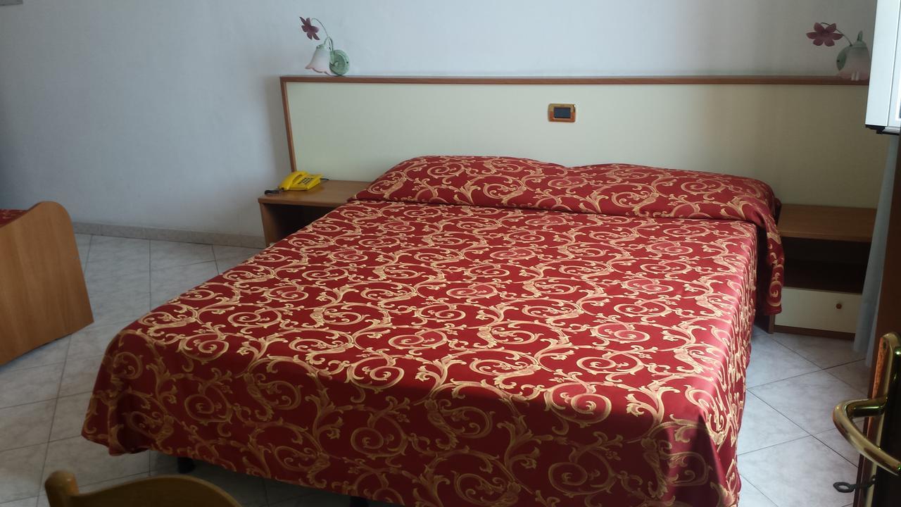 Hotel Ideale Varazze Εξωτερικό φωτογραφία