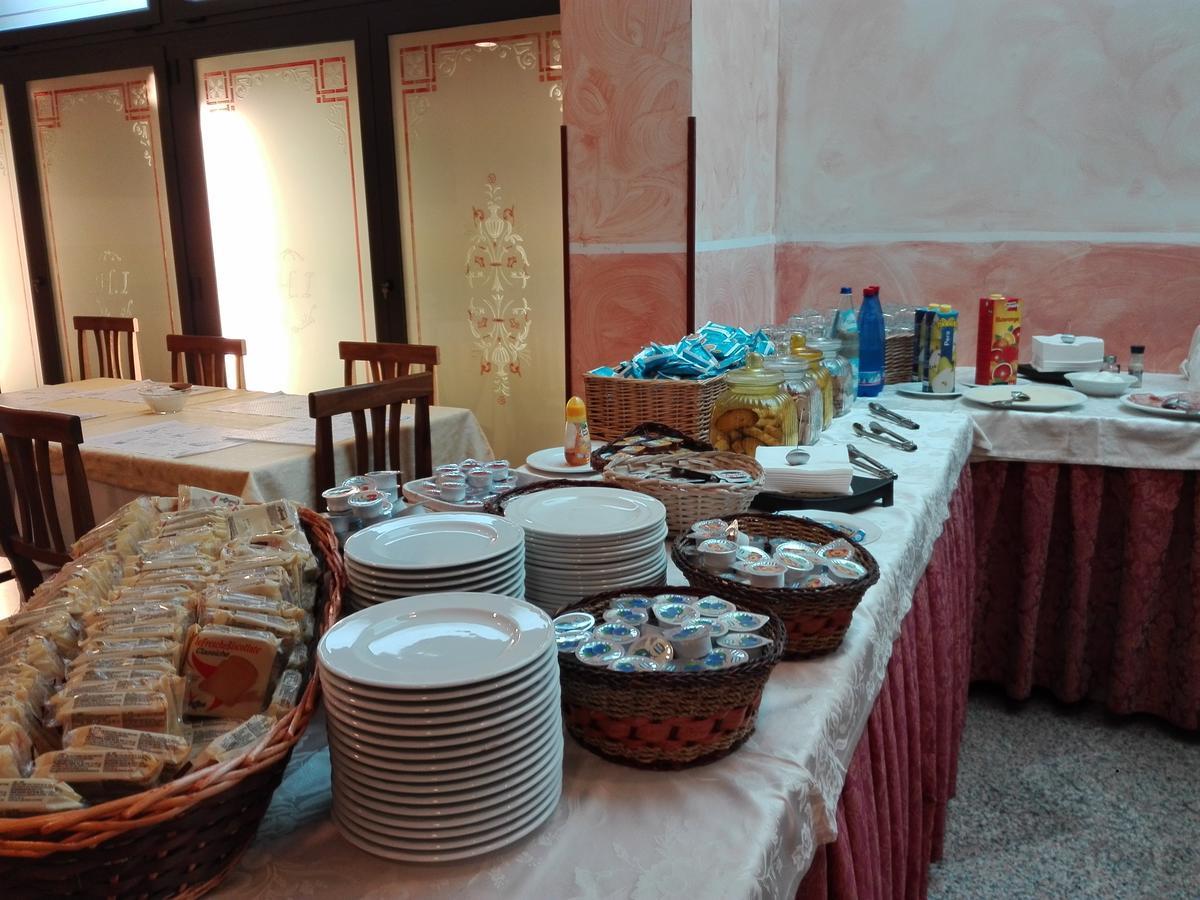 Hotel Ideale Varazze Εξωτερικό φωτογραφία